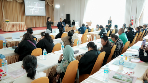 มรภ.เทพสตรี ร่วมกับ จังหวัดลพบุรี และสำนักงานทรัพยากรธรรมชาติและสิ่งแวดล้อมจังหวัดลพบุรี พัฒนาอาสาสมัครเฝ้าระวังและป้องกันปัญหาลิงในชุมชน เสริมองค์ความรู้เพื่อการบริหารจัดการอย่างเป็นระบบและยั่งยืน