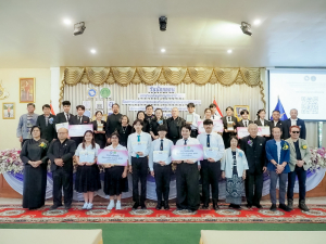 นศ. มรภ.เทพสตรี คว้ารางวัลชนะเลิศ ระดับอุดมศึกษา การประชันกลอนสด ระดับชาติ ชิงโล่พระราชทาน สมเด็จพระกนิษฐาธิราชเจ้า กรมสมเด็พระเทพรัตนราชสุดาฯ สยามบรมราชกุมารี