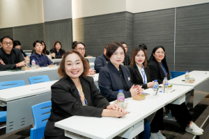 คณะมนุษยศาสตร์ฯ 3 มหาวิทยาลัยราชภัฏ ผนึกกำลังจัดการประชุมเครือข่ายสภาคณบดี คณะมนุษยศาสตร์ฯ มรภ.แห่งประเทศไทย และการอบรมการพัฒนาผู้บริหารและบุคลากรทางการศึกษาคณะมนุษยศาสตร์ฯ