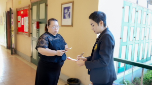 งานสื่อสารองค์กร มรภ.เทพสตรี เดินหน้ากิจกรรม “เคาะประตูโรงเรียน” ประชาสัมพันธ์งานมหาวิทยาลัยและการรับสมัครนักศึกษารอบปัจจุบัน ในเขตพื้นที่รับผิดชอบ