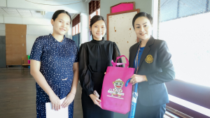 งานสื่อสารองค์กร มรภ.เทพสตรี เดินหน้ากิจกรรม “เคาะประตูโรงเรียน” ประชาสัมพันธ์งานมหาวิทยาลัยและการรับสมัครนักศึกษารอบปัจจุบัน ในเขตพื้นที่รับผิดชอบ