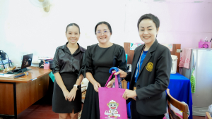 งานสื่อสารองค์กร มรภ.เทพสตรี เดินหน้ากิจกรรม “เคาะประตูโรงเรียน” ประชาสัมพันธ์งานมหาวิทยาลัยและการรับสมัครนักศึกษารอบปัจจุบัน ในเขตพื้นที่รับผิดชอบ