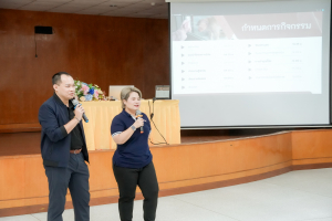 มรภ.เทพสตรี ร่วมกับ จังหวัดลพบุรี และสำนักงานทรัพยากรธรรมชาติและสิ่งแวดล้อมจังหวัดลพบุรี อบรมถ่ายทอดเทคโนโลยีการผลิตอาหารลิงสำเร็จรูปและการบริหารจัดการด้านการให้อาหารอย่างเป็นระบบ