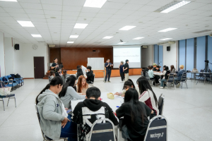 มรภ.เทพสตรี ร่วมกับ จังหวัดลพบุรี และสำนักงานทรัพยากรธรรมชาติและสิ่งแวดล้อมจังหวัดลพบุรี อบรมถ่ายทอดเทคโนโลยีการผลิตอาหารลิงสำเร็จรูปและการบริหารจัดการด้านการให้อาหารอย่างเป็นระบบ
