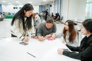 มรภ.เทพสตรี ร่วมกับ จังหวัดลพบุรี และสำนักงานทรัพยากรธรรมชาติและสิ่งแวดล้อมจังหวัดลพบุรี อบรมถ่ายทอดเทคโนโลยีการผลิตอาหารลิงสำเร็จรูปและการบริหารจัดการด้านการให้อาหารอย่างเป็นระบบ