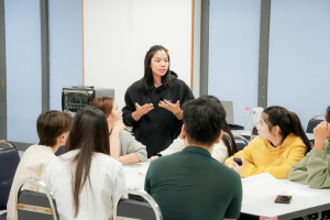 มรภ.เทพสตรี ร่วมกับ จังหวัดลพบุรี และสำนักงานทรัพยากรธรรมชาติและสิ่งแวดล้อมจังหวัดลพบุรี อบรมถ่ายทอดเทคโนโลยีการผลิตอาหารลิงสำเร็จรูปและการบริหารจัดการด้านการให้อาหารอย่างเป็นระบบ