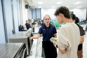 มรภ.เทพสตรี ร่วมกับ จังหวัดลพบุรี และสำนักงานทรัพยากรธรรมชาติและสิ่งแวดล้อมจังหวัดลพบุรี อบรมถ่ายทอดเทคโนโลยีการผลิตอาหารลิงสำเร็จรูปและการบริหารจัดการด้านการให้อาหารอย่างเป็นระบบ