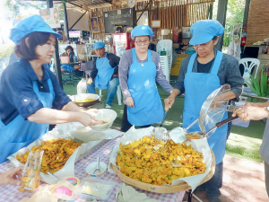 ศูนย์ส่งเสริมการจัดการศึกษาตามพระบรมราโชบาย มรภ.เทพสตรี จัดอบรมการทำฟักทองกรอบ ส่งเสริมอาชีพ ลดรายจ่าย เพิ่มรายได้ให้แก่ประชาชน