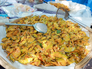 ศูนย์ส่งเสริมการจัดการศึกษาตามพระบรมราโชบาย มรภ.เทพสตรี จัดอบรมการทำฟักทองกรอบ ส่งเสริมอาชีพ ลดรายจ่าย เพิ่มรายได้ให้แก่ประชาชน