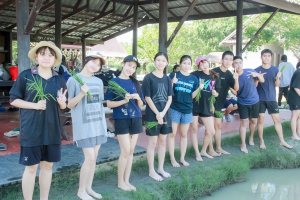 รร.สาธิต มรภ.เทพสตรี น้อมนำศาสตร์พระราชา จัดโครงการพัฒนาทักษะชีวิตตามศาสตร์พระราชาให้แก่นักเรียนชั้นมัธยมศึกษาปีที่ 5