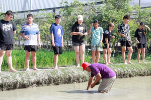 รร.สาธิต มรภ.เทพสตรี น้อมนำศาสตร์พระราชา จัดโครงการพัฒนาทักษะชีวิตตามศาสตร์พระราชาให้แก่นักเรียนชั้นมัธยมศึกษาปีที่ 5