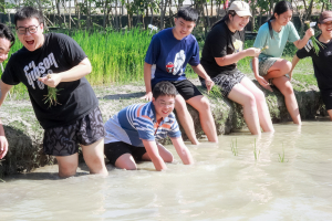 รร.สาธิต มรภ.เทพสตรี น้อมนำศาสตร์พระราชา จัดโครงการพัฒนาทักษะชีวิตตามศาสตร์พระราชาให้แก่นักเรียนชั้นมัธยมศึกษาปีที่ 5