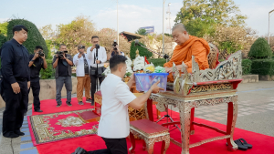 มรภ.เทพสตรี ร่วมพิธีทำบุญตักบาตรเนื่องในโอกาสวันส่งท้ายปีเก่า ต้อนรับปีใหม่