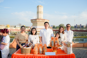 มรภ.เทพสตรี ร่วมพิธีทำบุญตักบาตรเนื่องในโอกาสวันส่งท้ายปีเก่า ต้อนรับปีใหม่