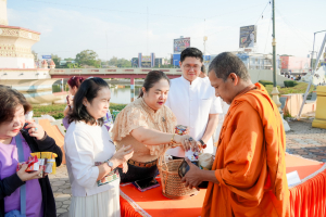 มรภ.เทพสตรี ร่วมพิธีทำบุญตักบาตรเนื่องในโอกาสวันส่งท้ายปีเก่า ต้อนรับปีใหม่