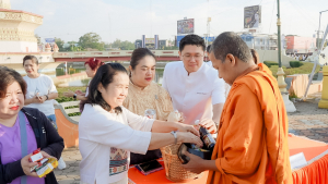 มรภ.เทพสตรี ร่วมพิธีทำบุญตักบาตรเนื่องในโอกาสวันส่งท้ายปีเก่า ต้อนรับปีใหม่