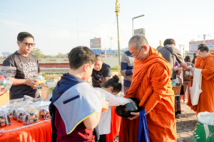 มรภ.เทพสตรี ร่วมพิธีทำบุญตักบาตรเนื่องในโอกาสวันส่งท้ายปีเก่า ต้อนรับปีใหม่