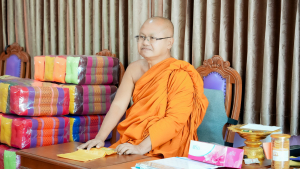 ทีมผู้บริหารและผู้แทนบุคลากร มรภ.เทพสตรี เข้านมัสการพระธรรมวชิรสุนทร เจ้าคณะจังหวัดลพบุรี เสริมสิริมงคลและสานสัมพันธ์ความร่วมมือทางการศึกษา