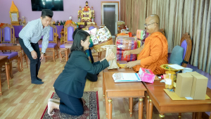 ทีมผู้บริหารและผู้แทนบุคลากร มรภ.เทพสตรี เข้านมัสการพระธรรมวชิรสุนทร เจ้าคณะจังหวัดลพบุรี เสริมสิริมงคลและสานสัมพันธ์ความร่วมมือทางการศึกษา