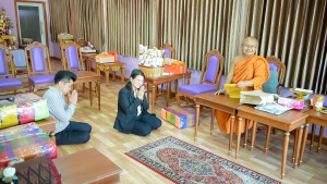 ทีมผู้บริหารและผู้แทนบุคลากร มรภ.เทพสตรี เข้านมัสการพระธรรมวชิรสุนทร เจ้าคณะจังหวัดลพบุรี เสริมสิริมงคลและสานสัมพันธ์ความร่วมมือทางการศึกษา