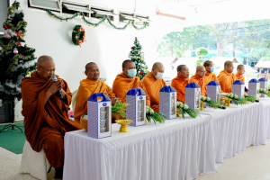 คณะวิทยาการจัดการ จัดพิธีทำบุญตักบาตรรับปีใหม่ พร้อมจัดโครงการสานสัมพันธ์พี่น้องวิทยาการจัดการ