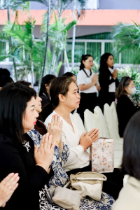 คณะวิทยาการจัดการ จัดพิธีทำบุญตักบาตรรับปีใหม่ พร้อมจัดโครงการสานสัมพันธ์พี่น้องวิทยาการจัดการ