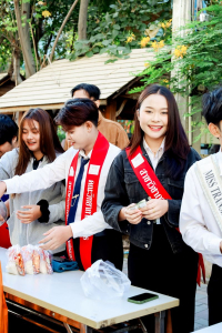 คณะวิทยาการจัดการ จัดพิธีทำบุญตักบาตรรับปีใหม่ พร้อมจัดโครงการสานสัมพันธ์พี่น้องวิทยาการจัดการ