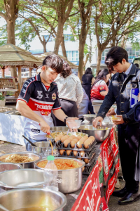 คณะวิทยาการจัดการ จัดพิธีทำบุญตักบาตรรับปีใหม่ พร้อมจัดโครงการสานสัมพันธ์พี่น้องวิทยาการจัดการ