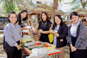 คณะวิทยาการจัดการ จัดพิธีทำบุญตักบาตรรับปีใหม่ พร้อมจัดโครงการสานสัมพันธ์พี่น้องวิทยาการจัดการ