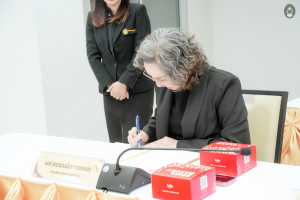 มรภ.เทพสตรี จับมือ อบต.ทะเลชุบศร ลงนาม MOU ยกระดับดินสอพองจังหวัดลพบุรี สู่การเป็น Soft Power ของประเทศ ในการหนุนการท่องเที่ยวและเศรษฐกิจสร้างสรรค์