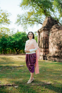 มรภ.เทพสตรี ร่วมสืบสานอัตลักษณ์เมืองละโว้ นำผู้บริหาร คณาจารย์ และบุคลากร แต่งกายย้อนยุค ถ่ายทำ MV ประชาสัมพันธ์งานแผ่นดินสมเด็จพระนารายณ์มหาราช ประจำปี พ.ศ. 2569