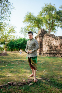 มรภ.เทพสตรี ร่วมสืบสานอัตลักษณ์เมืองละโว้ นำผู้บริหาร คณาจารย์ และบุคลากร แต่งกายย้อนยุค ถ่ายทำ MV ประชาสัมพันธ์งานแผ่นดินสมเด็จพระนารายณ์มหาราช ประจำปี พ.ศ. 2569