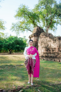 มรภ.เทพสตรี ร่วมสืบสานอัตลักษณ์เมืองละโว้ นำผู้บริหาร คณาจารย์ และบุคลากร แต่งกายย้อนยุค ถ่ายทำ MV ประชาสัมพันธ์งานแผ่นดินสมเด็จพระนารายณ์มหาราช ประจำปี พ.ศ. 2569