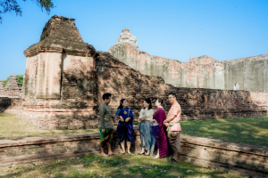 มรภ.เทพสตรี ร่วมสืบสานอัตลักษณ์เมืองละโว้ นำผู้บริหาร คณาจารย์ และบุคลากร แต่งกายย้อนยุค ถ่ายทำ MV ประชาสัมพันธ์งานแผ่นดินสมเด็จพระนารายณ์มหาราช ประจำปี พ.ศ. 2569