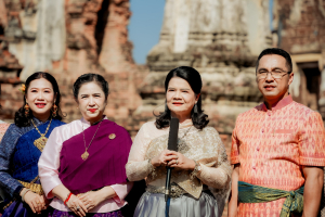 มรภ.เทพสตรี ร่วมสืบสานอัตลักษณ์เมืองละโว้ นำผู้บริหาร คณาจารย์ และบุคลากร แต่งกายย้อนยุค ถ่ายทำ MV ประชาสัมพันธ์งานแผ่นดินสมเด็จพระนารายณ์มหาราช ประจำปี พ.ศ. 2569