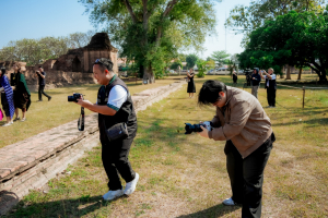 มรภ.เทพสตรี ร่วมสืบสานอัตลักษณ์เมืองละโว้ นำผู้บริหาร คณาจารย์ และบุคลากร แต่งกายย้อนยุค ถ่ายทำ MV ประชาสัมพันธ์งานแผ่นดินสมเด็จพระนารายณ์มหาราช ประจำปี พ.ศ. 2569