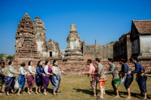 มรภ.เทพสตรี ร่วมสืบสานอัตลักษณ์เมืองละโว้ นำผู้บริหาร คณาจารย์ และบุคลากร แต่งกายย้อนยุค ถ่ายทำ MV ประชาสัมพันธ์งานแผ่นดินสมเด็จพระนารายณ์มหาราช ประจำปี พ.ศ. 2569