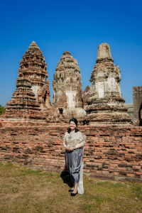 มรภ.เทพสตรี ร่วมสืบสานอัตลักษณ์เมืองละโว้ นำผู้บริหาร คณาจารย์ และบุคลากร แต่งกายย้อนยุค ถ่ายทำ MV ประชาสัมพันธ์งานแผ่นดินสมเด็จพระนารายณ์มหาราช ประจำปี พ.ศ. 2569