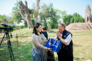 มรภ.เทพสตรี ร่วมสืบสานอัตลักษณ์เมืองละโว้ นำผู้บริหาร คณาจารย์ และบุคลากร แต่งกายย้อนยุค ถ่ายทำ MV ประชาสัมพันธ์งานแผ่นดินสมเด็จพระนารายณ์มหาราช ประจำปี พ.ศ. 2569