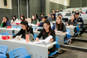 งานบริหารงานบุคคล มรภ.เทพสตรี จัดอบรมการวิเคราะห์ค่างานและประเมินค่างาน เพื่อกำหนดตำแหน่ง กรณีตำแหน่งหัวหน้างานฯ ระดับชำนาญการ