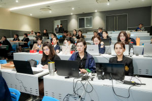 งานบริหารงานบุคคล มรภ.เทพสตรี จัดอบรมการวิเคราะห์ค่างานและประเมินค่างาน เพื่อกำหนดตำแหน่ง กรณีตำแหน่งหัวหน้างานฯ ระดับชำนาญการ