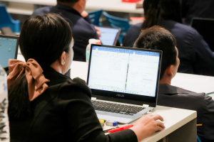 งานบริหารงานบุคคล มรภ.เทพสตรี จัดอบรมการวิเคราะห์ค่างานและประเมินค่างาน เพื่อกำหนดตำแหน่ง กรณีตำแหน่งหัวหน้างานฯ ระดับชำนาญการ