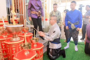 มรภ.เทพสตรี ร่วมพิธีพุทธาภิเษกเข็มกลัดที่ระลึกงานแผ่นดินสมเด็จพระนารายณ์มหาราช ประจำปี พ.ศ. 2569 รุ่นนั่งบัลลังก์ ครบรอบ 370 ปี แห่งการขึ้นครองราชย์ เพื่อมอบให้ผู้ร่วมรำบวงสรวงและคณะกรรมการจัดงานแผ่นดินฯ เพื่อความเป็นสิริมงคล