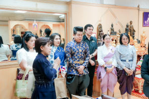 อธิการบดี มรภ.เทพสตรี นำคณะผู้บริหาร อาจารย์ และผู้แทนบุคลากร เข้าคารวะขอพรปีใหม่ผู้ว่าราชการจังหวัดลพบุรี และคณะรองผู้ว่าราชการจังหวัดลพบุรี