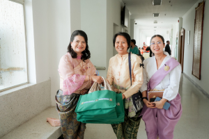 อธิการบดี มรภ.เทพสตรี นำคณะผู้บริหาร อาจารย์ และผู้แทนบุคลากร เข้าคารวะขอพรปีใหม่ผู้ว่าราชการจังหวัดลพบุรี และคณะรองผู้ว่าราชการจังหวัดลพบุรี