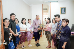 อธิการบดี มรภ.เทพสตรี นำคณะผู้บริหาร อาจารย์ และผู้แทนบุคลากร เข้าคารวะขอพรปีใหม่ผู้ว่าราชการจังหวัดลพบุรี และคณะรองผู้ว่าราชการจังหวัดลพบุรี