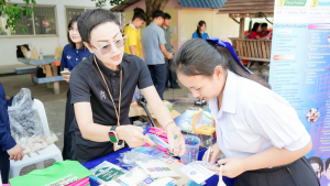 งานสื่อสารองค์กร มรภ.เทพสตรี ร่วมกับคณะวิทยาศาสตร์และเทคโนโลยี และกองบริการการศึกษา จัดบูธประชาสัมพันธ์การรับสมัครนักศึกษาเคลื่อนที่ ยกระดับการสื่อสารสู่มาตรฐานสากล
