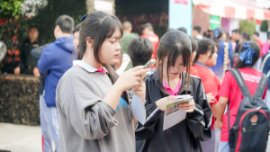 งานสื่อสารองค์กร มรภ.เทพสตรี ร่วมกับคณะวิทยาศาสตร์และเทคโนโลยี และกองบริการการศึกษา จัดบูธประชาสัมพันธ์การรับสมัครนักศึกษาเคลื่อนที่ ยกระดับการสื่อสารสู่มาตรฐานสากล