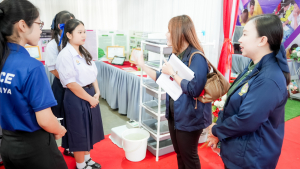 งานสื่อสารองค์กร มรภ.เทพสตรี ร่วมกับคณะวิทยาศาสตร์และเทคโนโลยี และกองบริการการศึกษา จัดบูธประชาสัมพันธ์การรับสมัครนักศึกษาเคลื่อนที่ ยกระดับการสื่อสารสู่มาตรฐานสากล