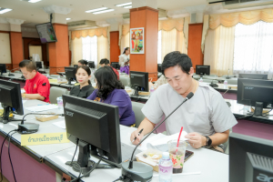 มรภ.เทพสตรี และหัวหน้าส่วนราชการ ต้อนรับคณะทำงานทางวิชาการสภากาชาดไทย ในโอกาสนิเทศและตรวจเยี่ยมโครงการส่งเสริมและพัฒนาการพูด อ่าน เขียนภาษาไทย ของโรงเรียน จ.ลพบุรี